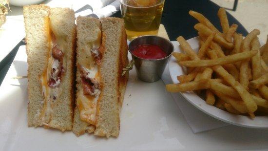 Malt & Mortar Strathcona